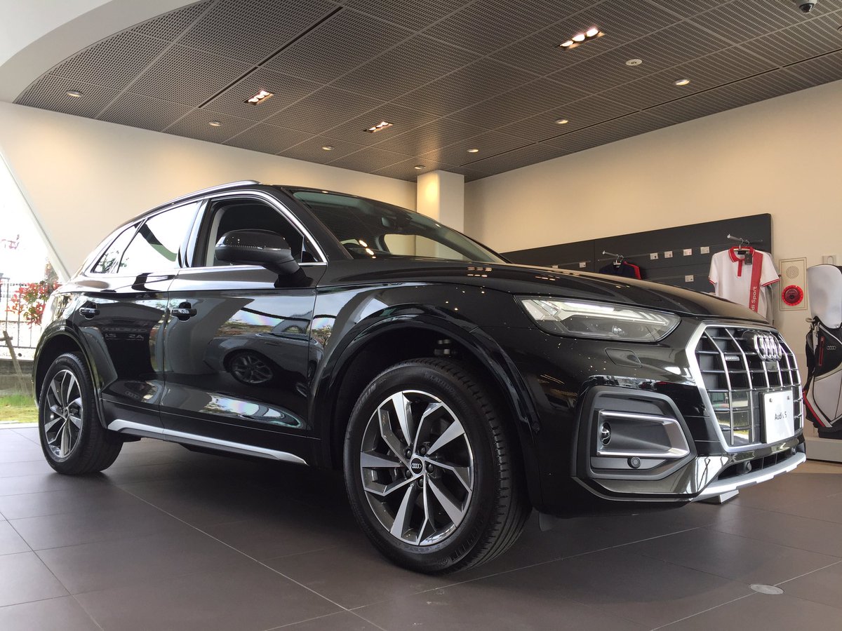 Audi 箕面 新しい展示車のご案内です Audi Q5 40 Tdi Quattro Advanced Audi Q5 Tdi Quattro Audi箕面
