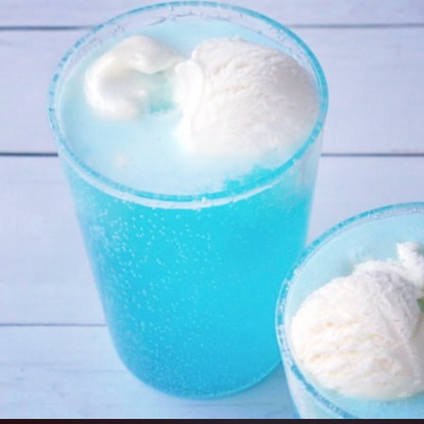 MR_RussellRoast's tweet photo. It’s Homecoming week! This FRIDAY we will be selling Titan Punch Floats for $2 each! #TitanNation @mrhstitans  @DistOffice238 https://t.co/Srl28fuv1G