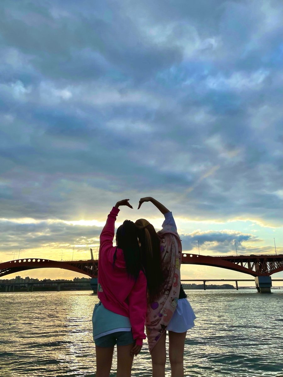 RBW_PURPLEKISS's tweet image. [#채인] 고은 언니와 행복한 힐링🫂💗