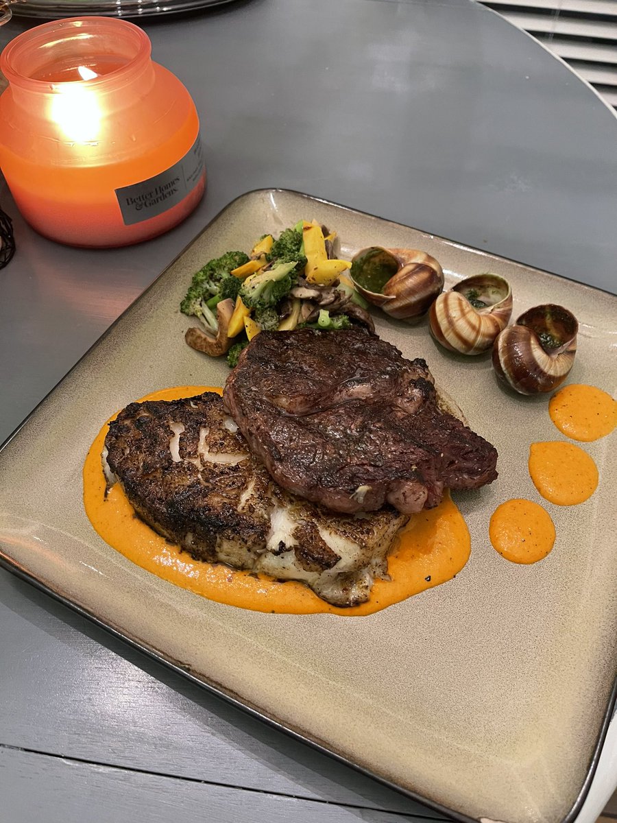 cornuet's tweet photo. New grills working out pretty good 👌 charcoal over propane any day of the week! https://t.co/t34IIr0Dvi