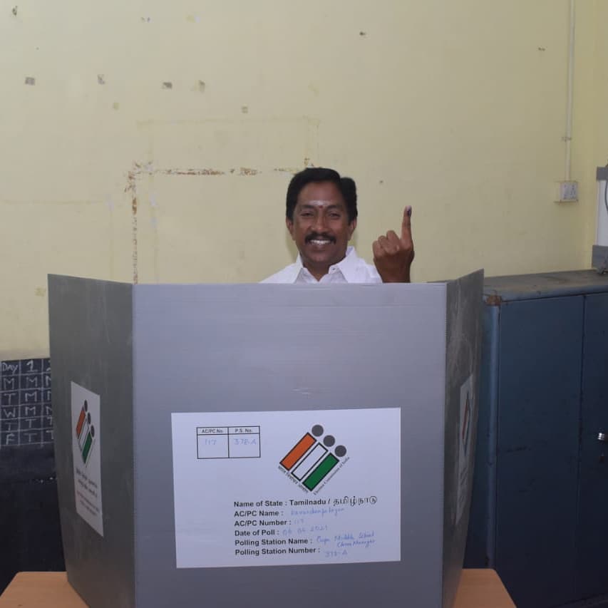 kr_jayaram's tweet image. ஜனநாயக கடமை ✌️🌱

#AIADMKFOR2021 
#KRJayaram4Singanallur