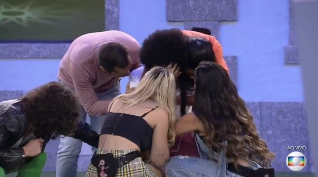 sancheshenrique's tweet image. começaram a edição com uma pauta de racismo totalmente desvirtuada e os militantes raciais saíram desmoralizados. retomaram a pauta racismo no final do programa, dessa vez de forma coerente e impactante

a reviravolta mais NECESSÁRIA de um bbb até hoje