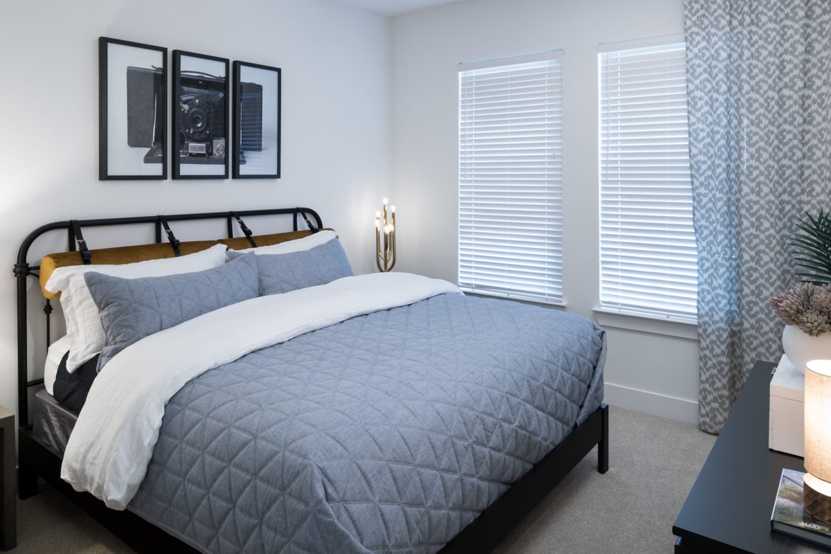 LocatingPros's tweet image. Essence on Maple in #Dallas #Texas

Amazing luxury apartments delivered to you by the lovely folks over at Essence on Maple. Elevate your luxury urban living by choosing to live at Essence on Maple. With their amenities and various floor plans and their location.