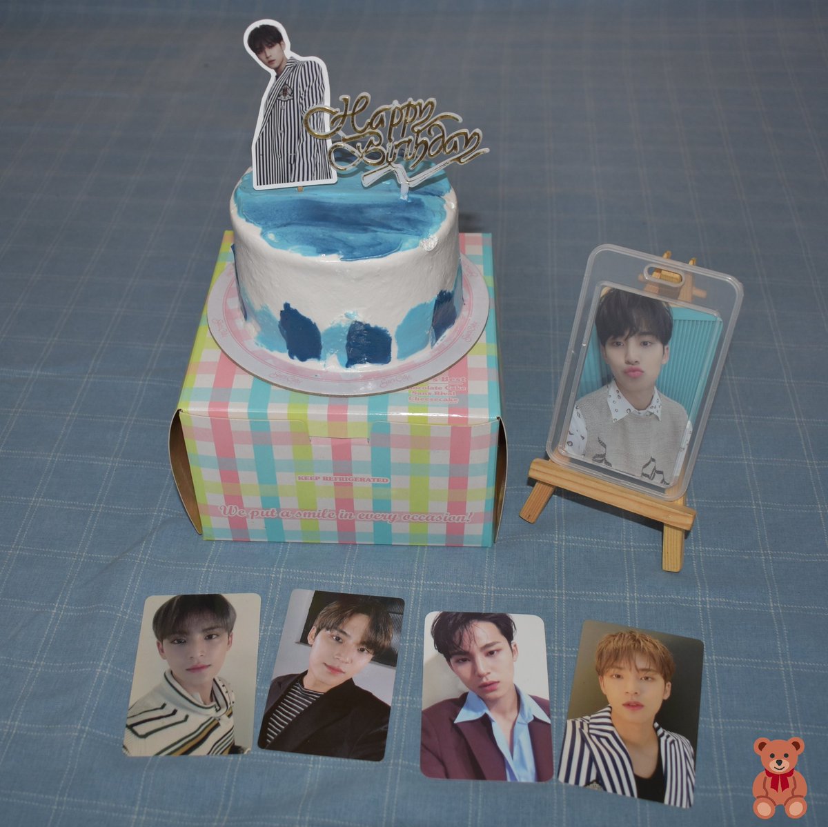 allurekmg's tweet photo. cw // food 

happy birthday mingyu! ilysm 🤍 

#내사랭_민규_생일축하해한다는거야 
#AlwaysBeWithMingyu https://t.co/yB3U1zD77U
