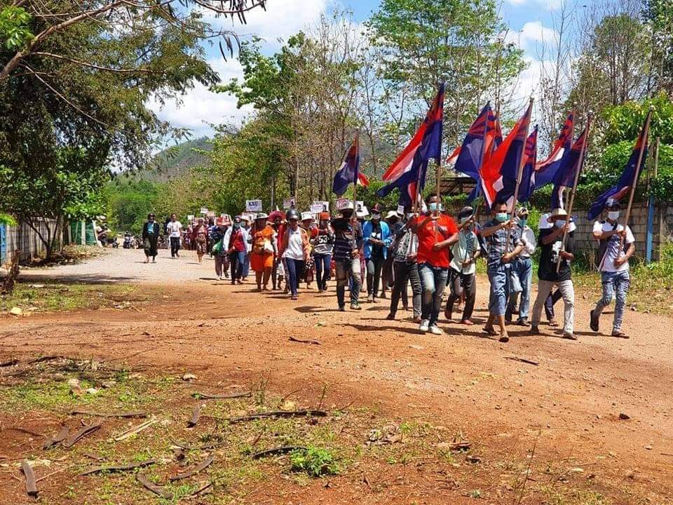 sweetsulatt's tweet photo. Anti-Coup Strike marched in Three Pagodas Township , #Karen State .

#Apr6Coup #WhatsHappeningInMyanmar 
#InternetShutdown https://t.co/hflWMY30OT