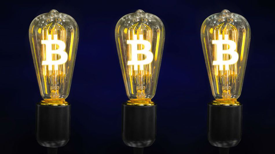 ProsperityIFAs's tweet photo. In terms of energy used to process, one Bitcoin transaction is the equivalent of burning 75 gallons of petrol.

With 400,000 daily transactions taking place (Jan 2021), that's the equivalent of 30 million gallons of petrol being burnt, or 200 million pint glasses, per day....🤯 https://t.co/UmNYeJ1VXs
