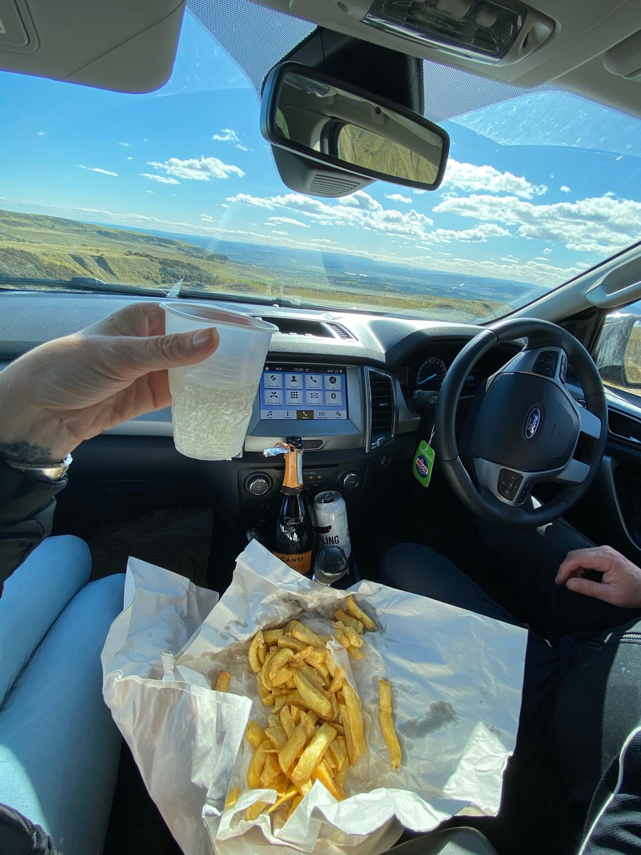 Despite working in Shropshire, yesterday was the first day in a while that I was able to visit the hills due to lockdown...celebrated with chips and fizz 😂🥂
#Shropshire #cleehills #windy