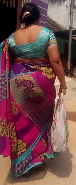 adpost21's tweet photo. Aunty soothu https://t.co/V18ZffbHRa
