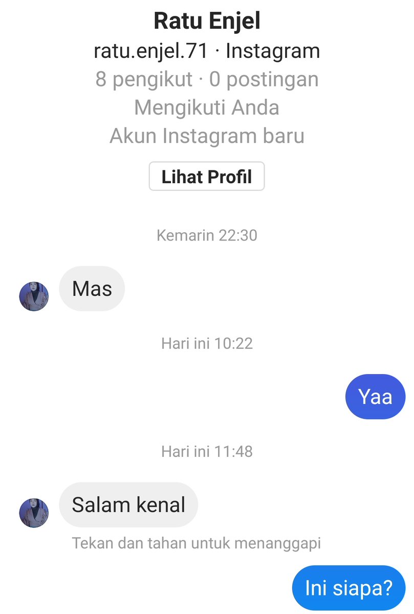 Apriliaaika21's tweet photo. Rasa rasa pengen langsung blokir aja nih. Akun fake ky gini. Gak tau tau an aja sapa yg bls. https://t.co/io982Z4uuT
