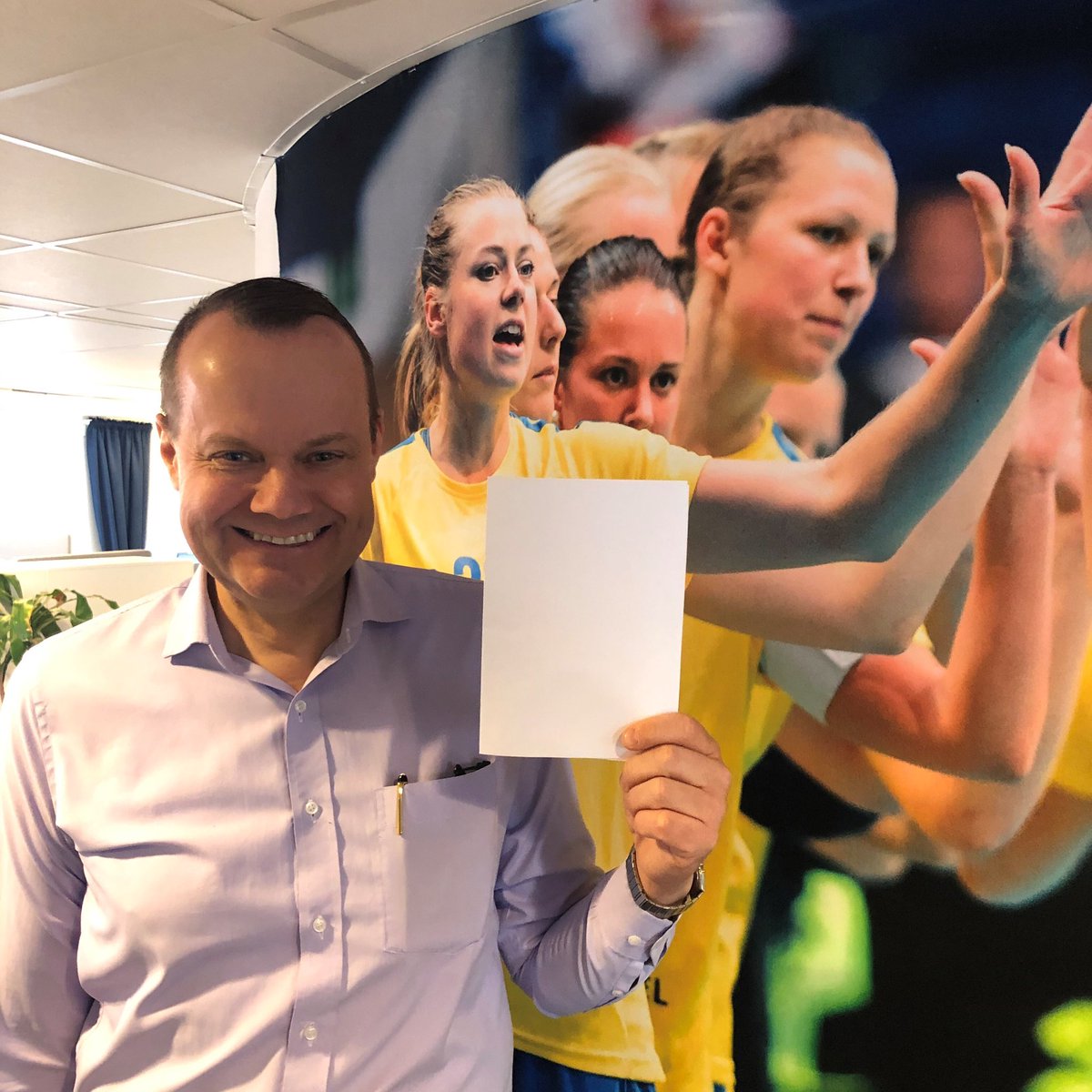 Today #April6 is the International Day of Sport for Development and Peace #IDSDP #floorball is #inclusive #fun #fair #innovative #supportive these are our core values and hence share your story on the power of sport to overcome challenges and the positive impact of #floorball