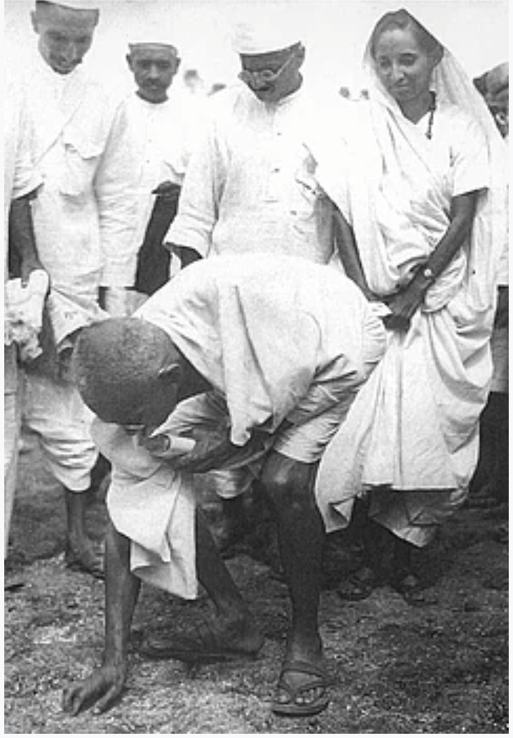 RamdasBhatkal's tweet photo. Tweet
आज दांडी यात्रा पूर्ण झाल्याचा दिवस. गांधीजींसारखं सर्वंकष विचार करण्याचं भान आपल्याला कधी येणार? मिठाचा सत्याग्रह असो की येरवडा तुरुंगातील उपोषणं, सबंध देश जागृत करण्याची शक्ती त्यांच्यात होती. https://t.co/TJEJoMGgZ2