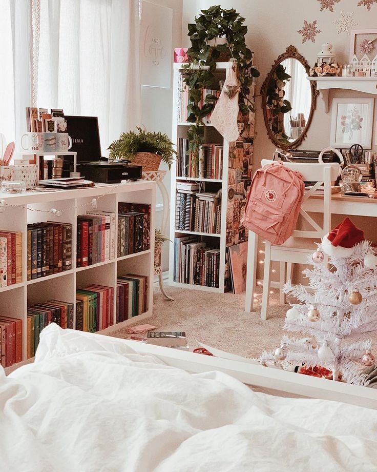 BooKishofficial's tweet photo. “No man can be called friendless who has God and the companionship of good books.”
– Elizabeth Barrett Browning
Follow us👉@BooKish_official 👈
#bookblogger #book #biblophile #bibliophile #read #readers #bookaholic #booklover #bookworm #booksfortrade https://t.co/1EvgdoRk31