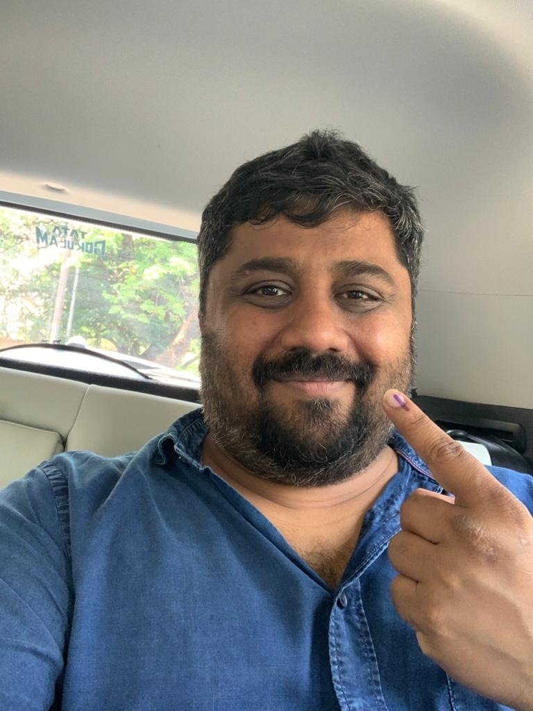 Boss @kegvraja casts his vote🗳️

@StudioGreen2

#TNElections2021 #TNAssemblyElections2021 #TamilNaduElections2021 #TamilNaduElections #TamilNadu #Election2021 #StudioGreen