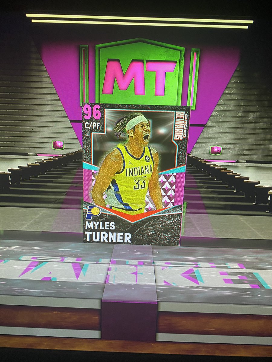 hypemeburner's tweet photo. @NBA2K_MyTEAM FINALLY GOT IN THE GLITCH MARKET TONIGHT!! GOAT ASS NIGHT ! 🤙🏼 https://t.co/Putcqep1UF
