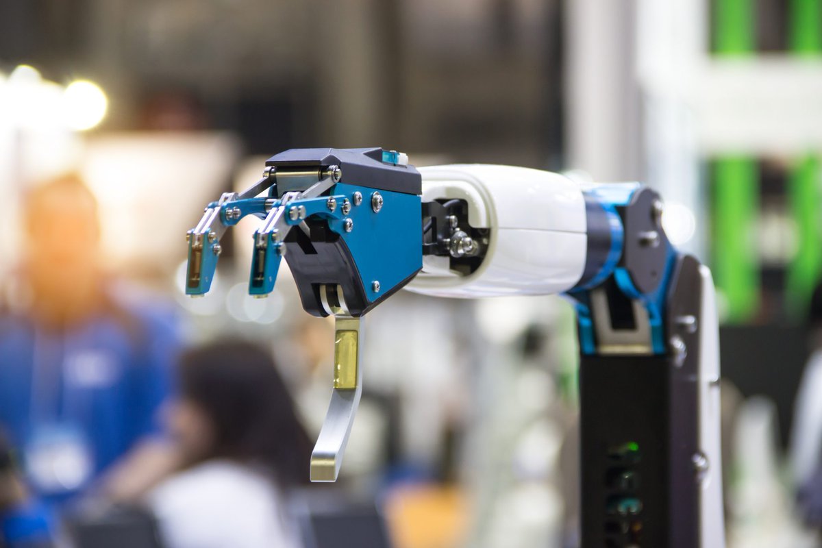 Produktion2030's tweet photo. Kan kollaborativa robotar vara nÄgot för ert företag? Via @Produktion2030 arrangerar IUC, GTC och @RISEsweden en #teknikworkshop 20 april pÄ temat kollaborativa robotar och automationsstrategier. Varmt vÀlkommen för att lÀra dig mer! AnmÀl dig före 13/4. https://t.co/LE7TQkjdON https://t.co/5MZmV43E2b