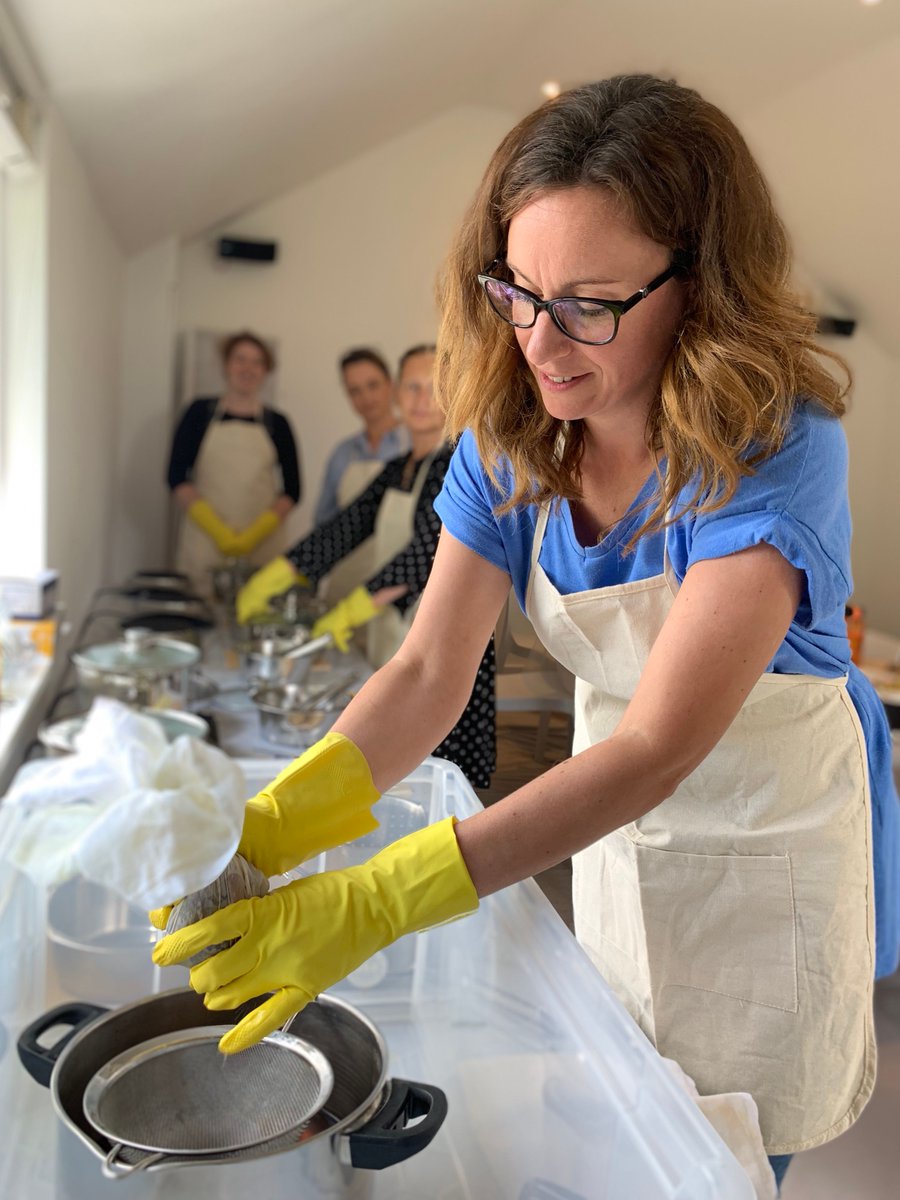 We're so excited about our in-person workshops starting again. Head to our website to see all upcoming dates for natural dyeing and weaving workshops.

#Winchester #HAMPSHIRE #hampshirecrafts #creativeworkshop #naturaldyeing #weaving #botanicalinks #naturaldyes #makersmovement