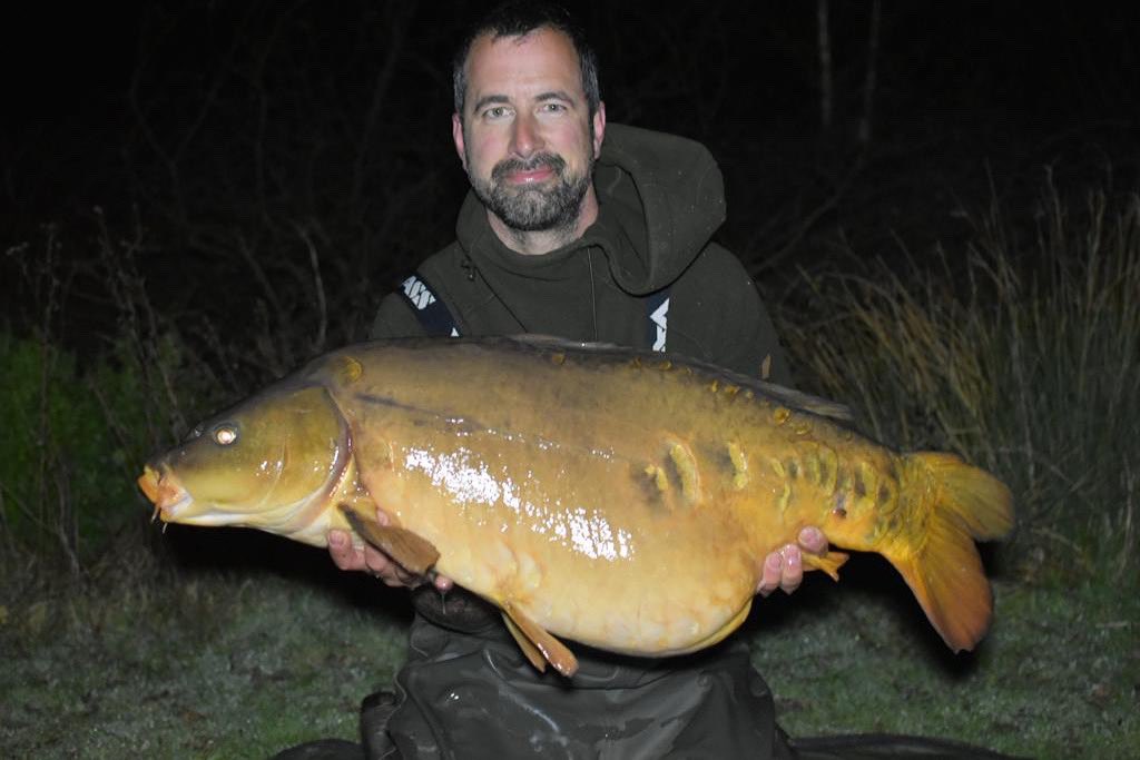 ccmoore_baits's tweet photo. Northern Specials 40 for Toby
Toby Yeatman with yet another big fish which has fallen to Northern Specials. This 41+ mirror his 2nd 40+ mirror from the Dorset gravel pit
https://t.co/jWEEDBpceB…
.
.
.
#ccmoore #mooremeansmore #northernspecials #No1 #ns1 #thebest #hookbait #popup https://t.co/XFKqZfIDLS
