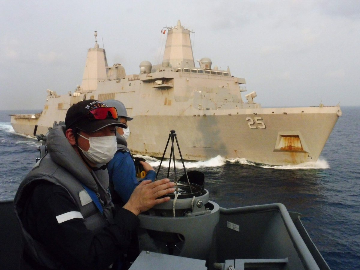 jmsdf_pao_eng's tweet photo. 5～7 APR, the JMSDF conducts exercise, La Pérouse 21, with the Australian Navy, the French Navy, the Indian Navy, and the U.S. Navy in the Bay of Bengal to realize Free and Open Indo-Pacific.
#FreeandOpenIndoPacific https://t.co/M63SJvCuZ1