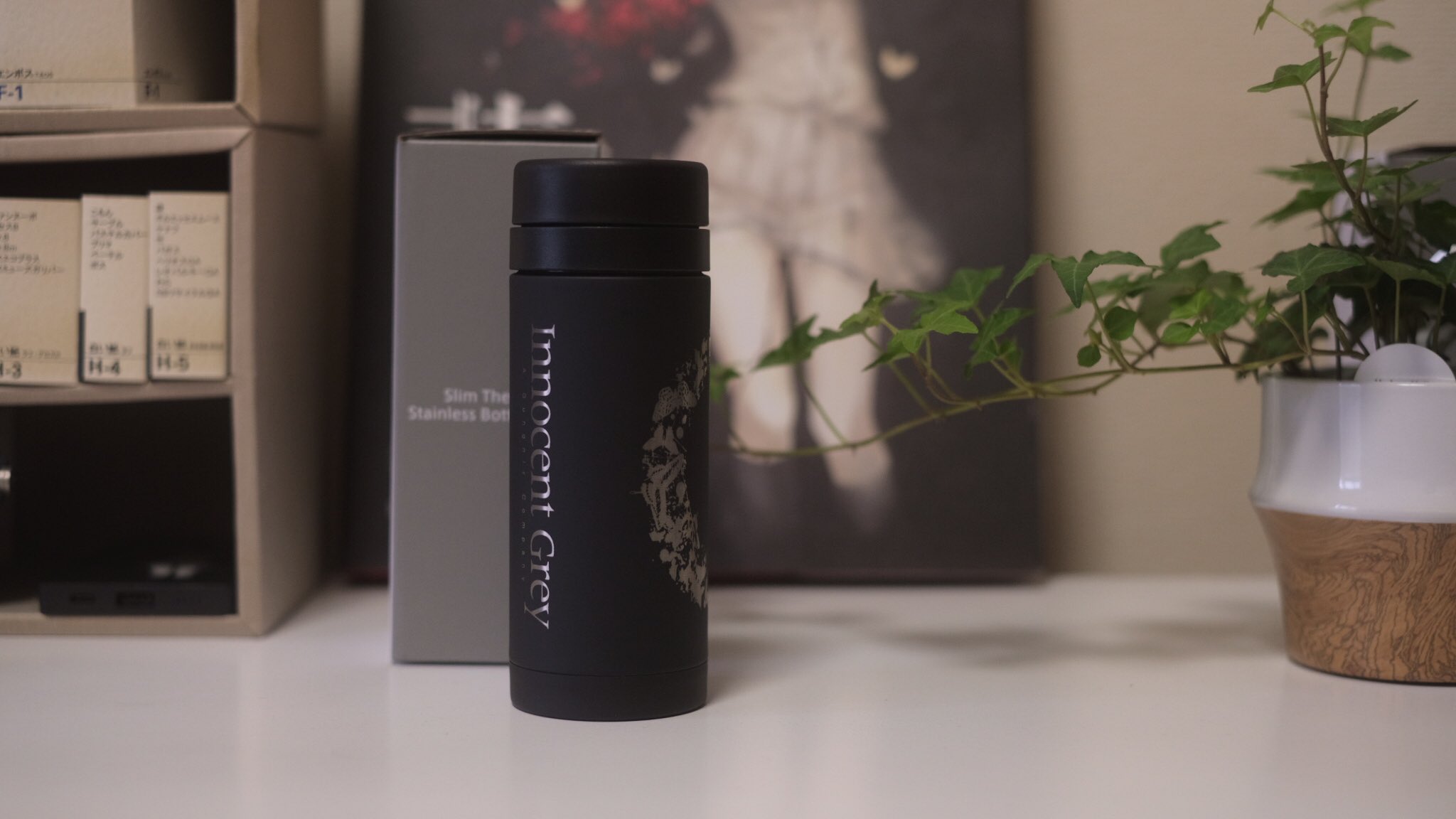 innocent grey FLOWERS モバイルバッテリー innocent grey FLOWERS モバイルバッテリー - メルカリ