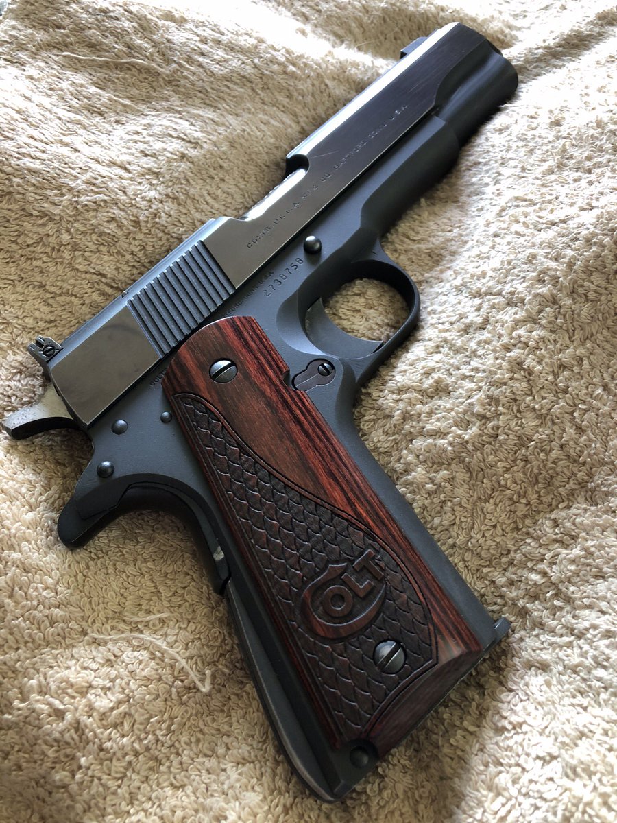 R6Tac's tweet image. Added some much nicer grips on my #ColtConversionUnit in .22 Long Rifle Pistol. Fits my hands much better.