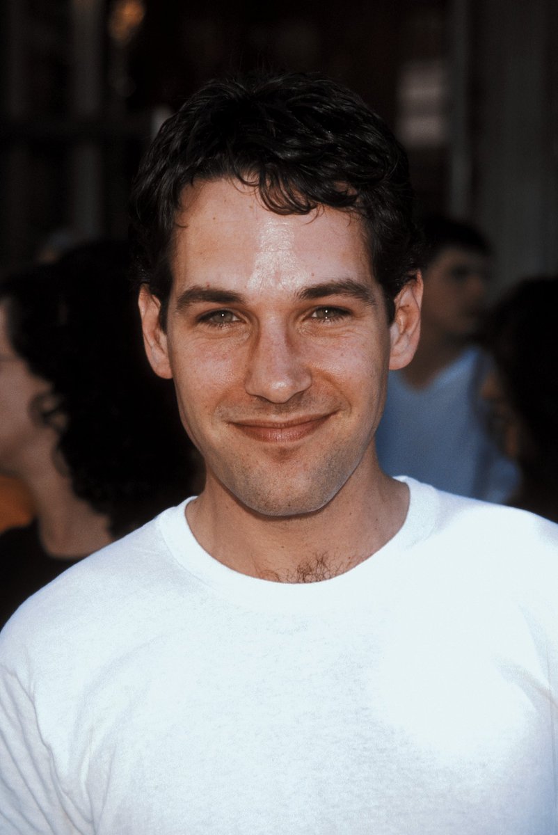 sugknw's tweet photo. Paul Rudd in: 

1997 ⠀⠀⠀⠀⠀⠀⠀⠀⠀ ⠀⠀⠀2020

...and this is how you age when you’re unproblematic. 
#HappyBirthdayPaulRudd https://t.co/nnbaaIbpUs