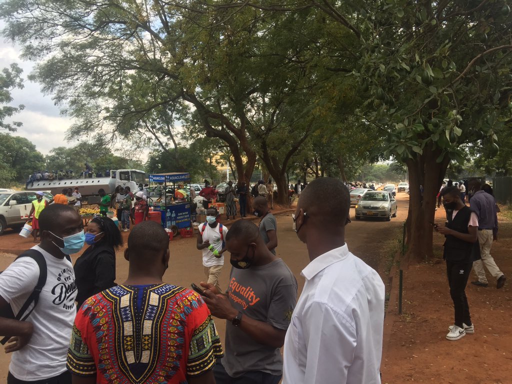 HealZim's tweet photo. Sights from #RottenRowCourt as scores of pple have come in solidarity with incarcerated activist @MakomboreroH  @263Chat @PacheduZW @habakkuktrust @kubatana @rashidmahiya1 https://t.co/ZBEfx5gpgh