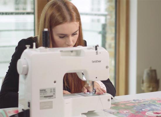BAFDCourses's tweet photo. ✂🧵 #BAFDstudent Emily Houghton, who has had an interest in fashion from a young age, has shared about her future plans, and what it‘s like to be a student: https://t.co/ESl96l43l9. 

#fashiondesigner #fashiondesign #fashioncourse #BAFD https://t.co/ZpxaSR1fRF