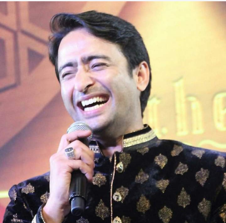 bizarre_x's tweet photo. Shaheer in black π€
#ShaheerSheikh
I tag @Ekbanjaaragaye
@Kriti_SNS @birdieshaheer03 @PratyushSns @Smitha26Mar84 https://t.co/nOMIvSgbaF