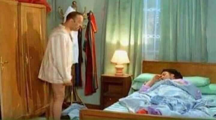 _ln_1994's tweet image. قومي يامه قوليلي كيف لهذا العالم ان يكون قاسي مع شخص جميل مثلي..