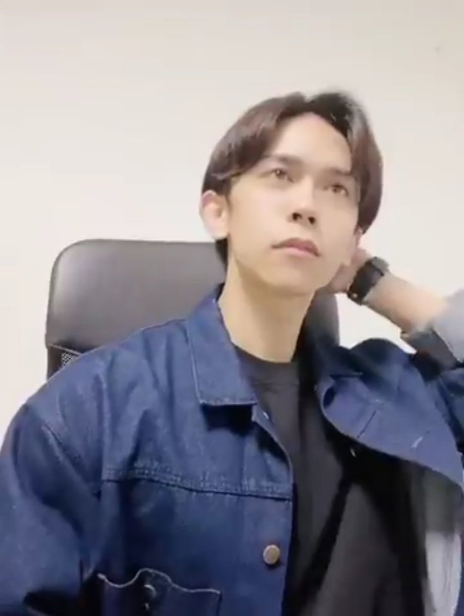 tadaima__1919's tweet image. 🍋 눈 예쁜 사람한테 약함.
🍋 강아지과 사람한테 약함.
🍋 작고 귀여운 사람한테 약함.
🍋 선이 예쁘고 청순한 사람한테 약함.
🍋 미인한테 약함.

대충 시로후쿠상을 이렇게 보고 있다는 뜻.