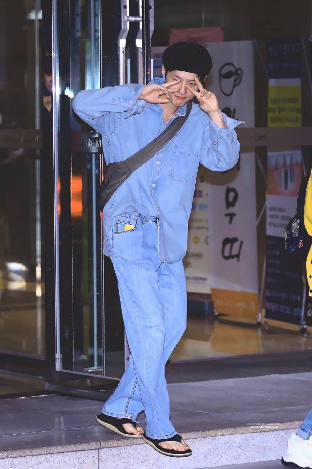 woodzz0805's tweet photo. 청청 사분할 완성 https://t.co/dtG4zMDLBo