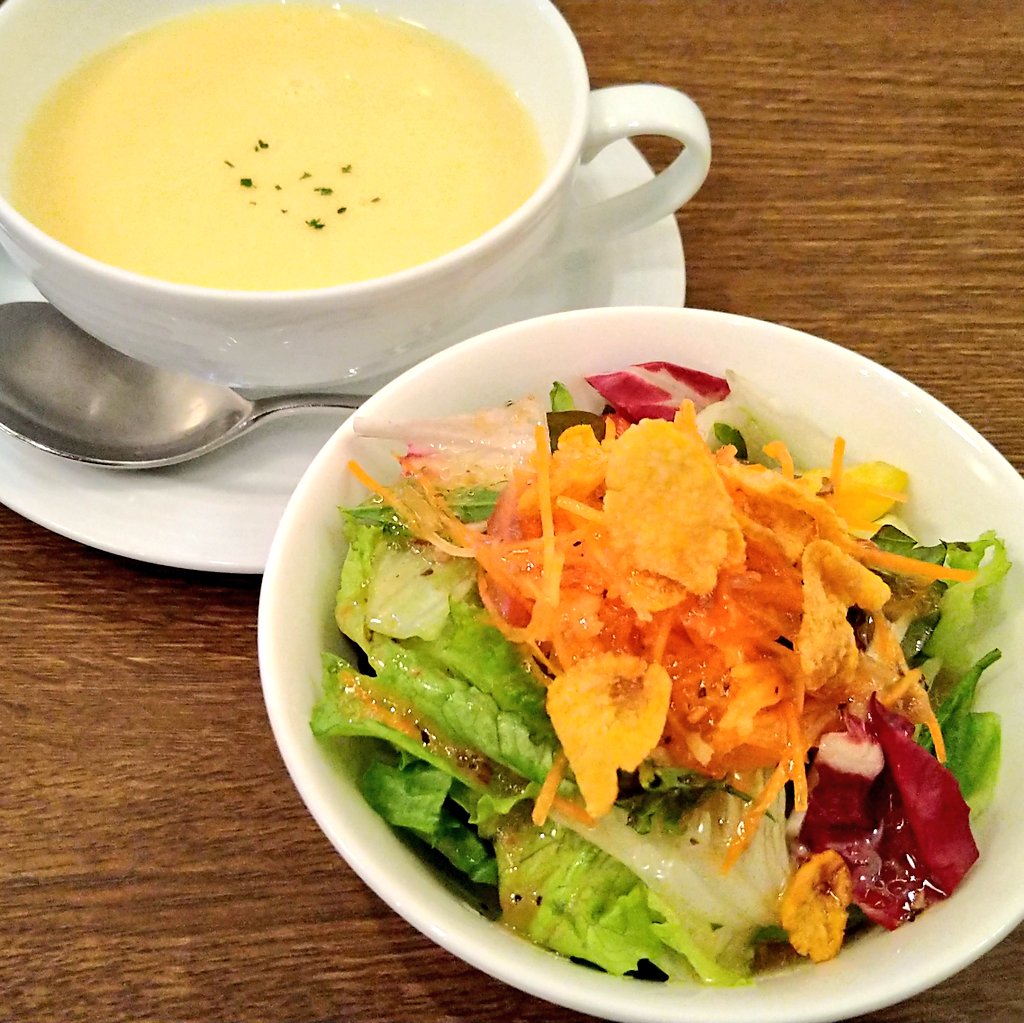 トサミドリ 本日の夕食は 銀座で所用があるので 銀座 数寄屋バーグさん 濃厚チーズフォンデュ レギュラーサイズ Bセット たっぷりチーズとの相性はバツグン ナイフを入れると肉汁が溢れてくる 美味しいハンバーグです 数寄屋バーグ 銀座 有楽町