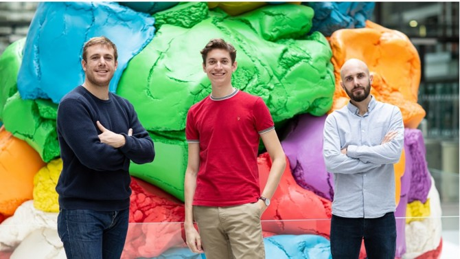 Six mois après après son lancement, la #startup de la #legaltech française Leeway lève 4,2 millions de dollars auprès des business angels. @getleeway <a href="/SebastienDecrem/">Sébastien Decrême</a> <a href="/ThibautCaoudal/">Thibaut Caoudal</a> <a href="/Antoine_Fbr/">Antoine Fabre</a> 
magazine-decideurs.com/news/tout-just…