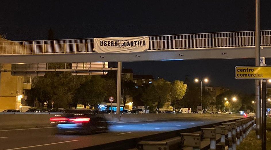 Userantifa's tweet photo. Construyendo barrios antifascistas ✊🏽
Organízate y lucha.
#Usera #Antirracista #Antifascistas #UseraAntifa #SupportYourLocalAntifa
#BarriosAntifascistas #UseraCombativa https://t.co/NmwFDZwlYv