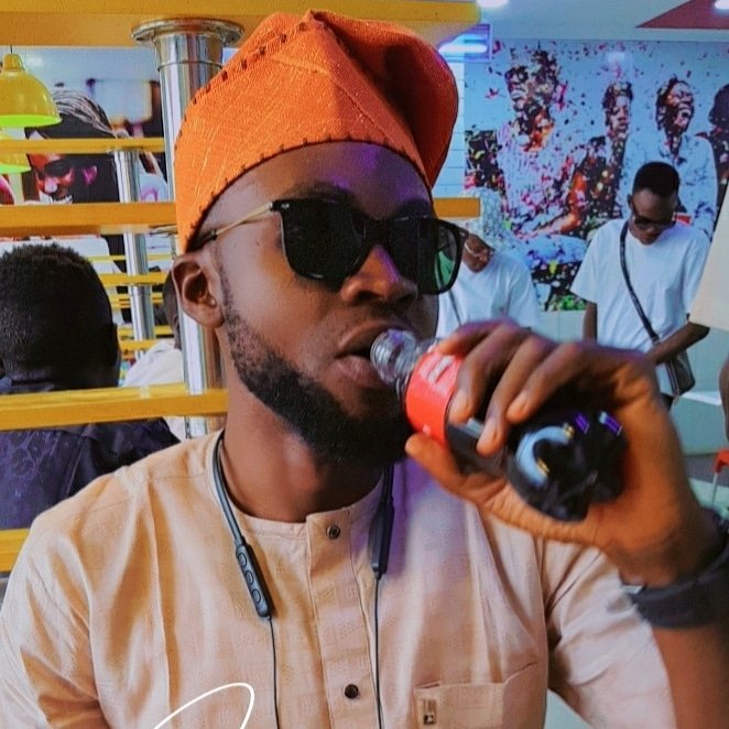 QueenterMando's tweet image. Caption this? 
@cokestudio 
@DietCoke 
@CokeZero 
@cokestudioind 
@CocaCola_NG 
@CocaCola 
@CocaCola_Br