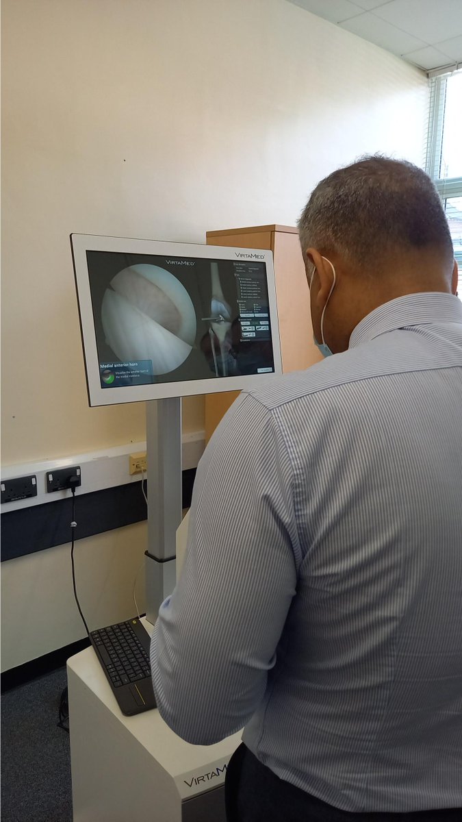 BeeHive38452606's tweet photo. Many thanks to Medway Hospital Charity and Ralph Barrett’s family for our @VirtaMed #ArthroS it has taken nearly a year due to Covid-19 but we are there now.  @Medway_NHS_FT @Manisha44769483 https://t.co/rW53GZxAW5