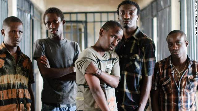 iamwambugu's tweet photo. @Tsharz Guy on the extremel left..and the tall dude on the right https://t.co/MBAF2s6pOH