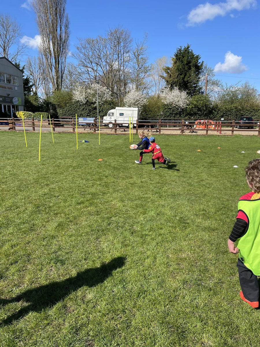 Crufc_Community's tweet photo. Lovely morning with our U7’s to U11’s at @camrufc some serious skills on show. Small sided games to start the day off for all of the groups #rugbycamps #rugbysback #easterrugby https://t.co/zXc8cujNLT
