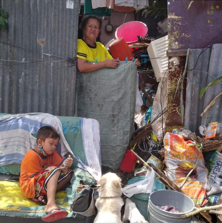 PlushiesForHope's tweet photo. Update: We are adding Tatay Cris and Nanay Tana on our list of beneficiaries for this donation drive. Tatay Cris is a garbage collector (nangangalakal) and because of ECQ they cannot go outside for work same goes with Nanay Tana. 

Also posted donations update as of 6:00 PM. 😊 https://t.co/s2qpYfPvVT