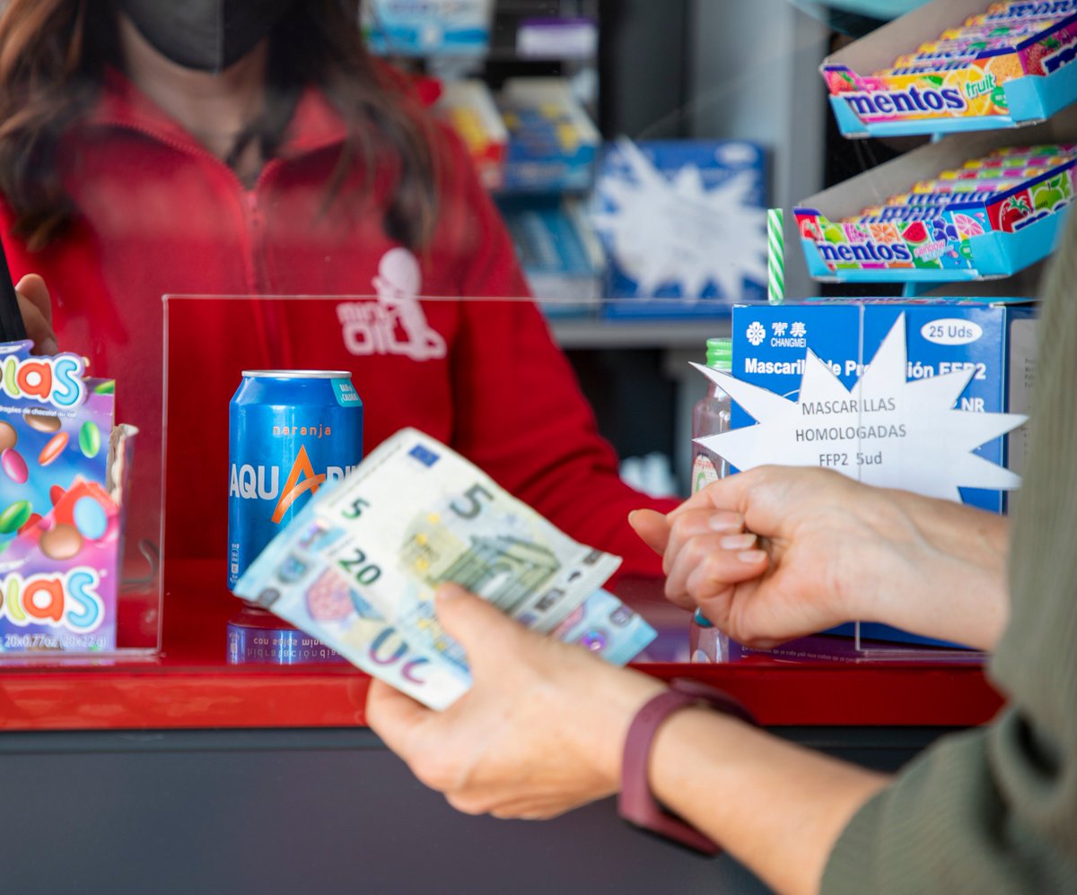 MiniOil1's tweet image. Venga a conocer nuestras estaciones Minioil ⛽️. Estaremos encantados de atenderle y brindarle el mejor servicio. 
Recuerde que también le atendemos a través de nuestra linea de teléfono y Whatsapp: 958547245/626910572 ☎