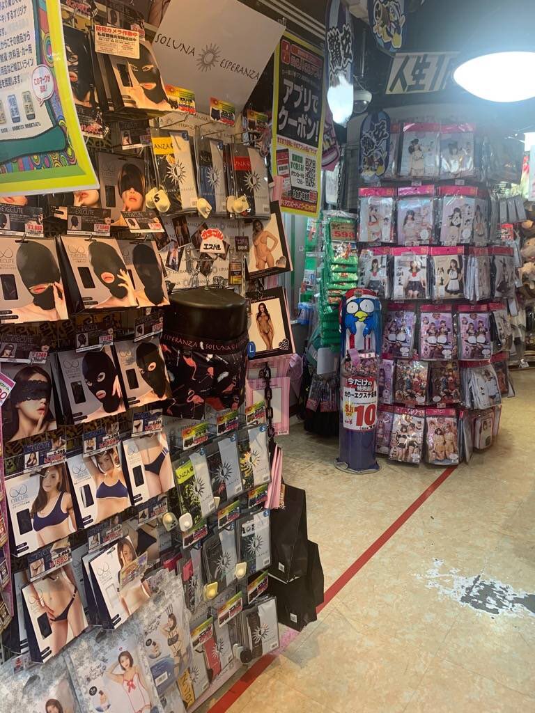 Soluna Esperanza ドンキ エスパン またまた店舗さんが増えました ドン キホーテ新宿歌舞伎町店 東京都新宿区歌舞伎町1丁目16 5 3fバラエティコーナー サンプル展示あり エスパーダはカード式 レディースもあり 新宿駅近2丁目からも徒歩