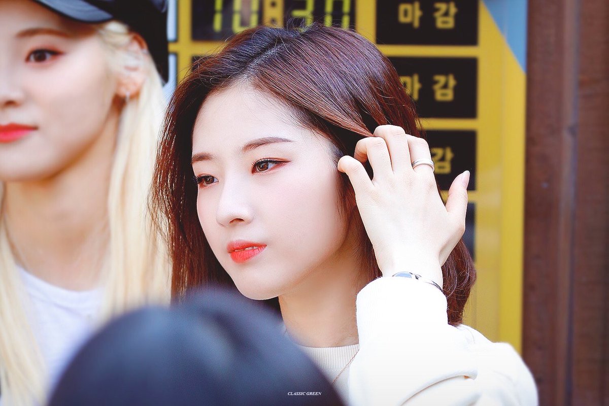 minseulthinker's tweet image. loonathetam everland haseul... i miss u