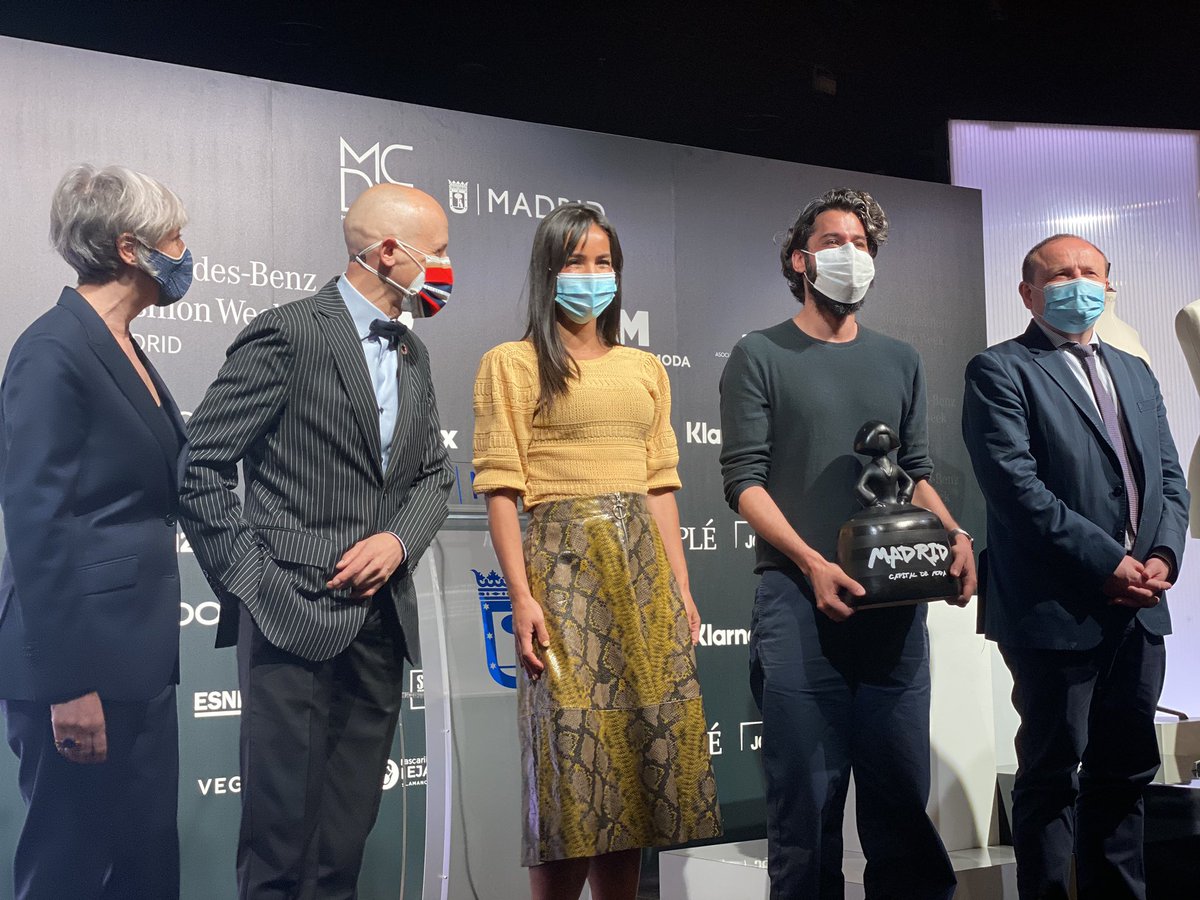 M_C_D_Moda's tweet photo. Desde MCDM queremos compartir nuestra alegría por el regreso de la Semana de la Moda de Madrid. Hoy ha tenido lugar su acto de presentación en el que se ha mostrado la importancia de la moda española gracias a la inmensa labor que realizan sus creadores. #MadridDeModa https://t.co/1hvOiTtf9N