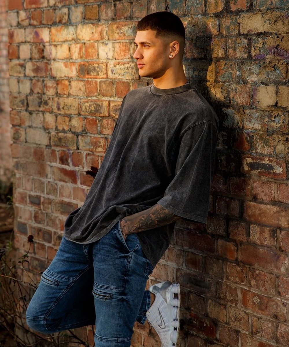 SS21 Campaign for <a href="/dmljeans/">DML jeans</a> 
Model: <a href="/thekammihayden/">thekammihayden</a> 
Photographer: <a href="/vitelleschi/">camilla  vitelleschi</a> 

#photoshoot #photooftheday #ss21 #fashion #mensfashion #jeans #jeansfashion #malemodel #urbanphotography #urbanwear #goldenhour #hskicks #highsnobiety #hypeaf #hypebeast #menswear #denim #denimstyle