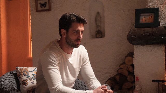 Серкай тютюнджи. Смотрит невинно. Конец невинности. Смотрит невинно. Невинность / masumiyet (2021).