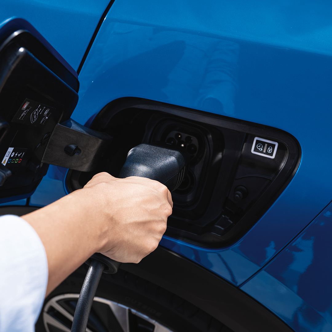 Talauto's tweet image. Conduce el Peugeot e-2008 Full Electric 🔌 con renting todo incluido y estación de carga de regalo. 

Descúbrelo en #GrupoTalauto: cutt.ly/7cUKT86
#Peugeot #Peugeote2008