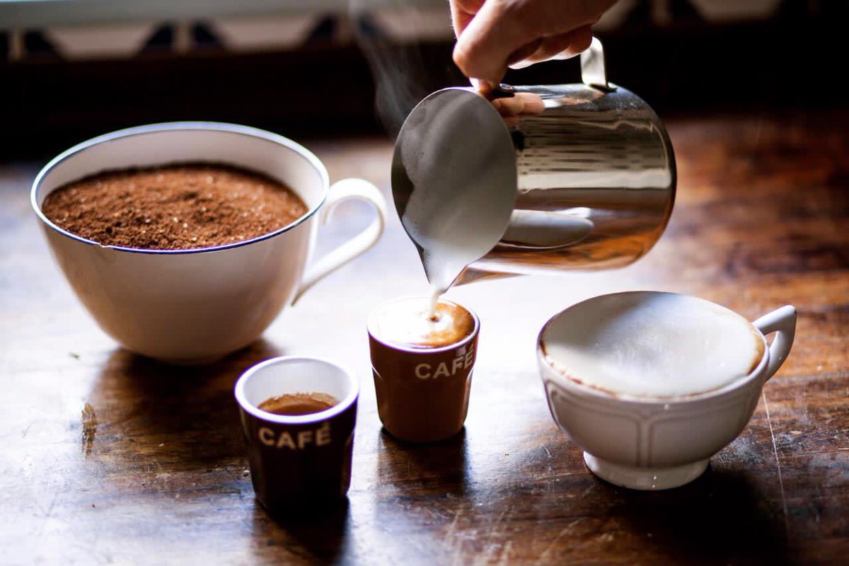 Crocus at Dorney Court tweet media