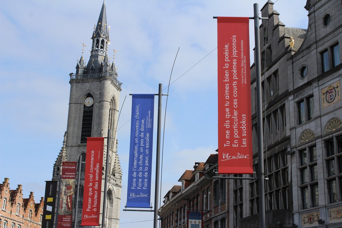impactarythme's tweet photo. #Festival #Poésie #Moteur
#drapeaux #POEMES
grandplace @VilledeTournai
av:*#Fabienne #Yvert
*#Emanuel #Campo Maison, poésies domestiques
Éd #laBoucherielitteraire
*#Fernando #Pessoa poèmes jamais assemblés, #Éd #Unes
A l'attaque : #Hugo #Fontaine #Camille #Nicolle
#poesie https://t.co/higyK9nPu5