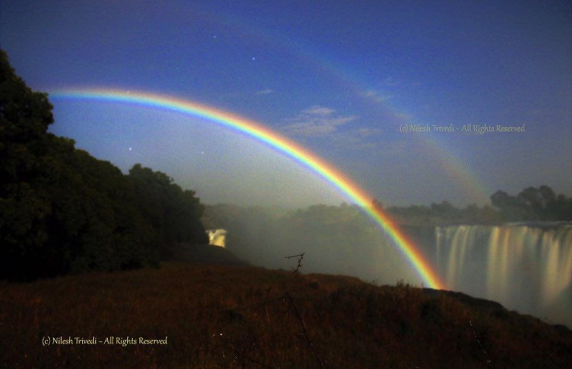 afrofacts1's tweet photo. Double lunar rainbow(only during full moon) #victoriafalls #Zimbabwe https://t.co/y4JOJGWPOM
