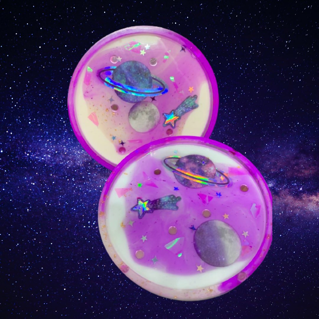 I’d love for this truly out-of-this world resin coaster set to find its home today 🪐🌙⭐️✨